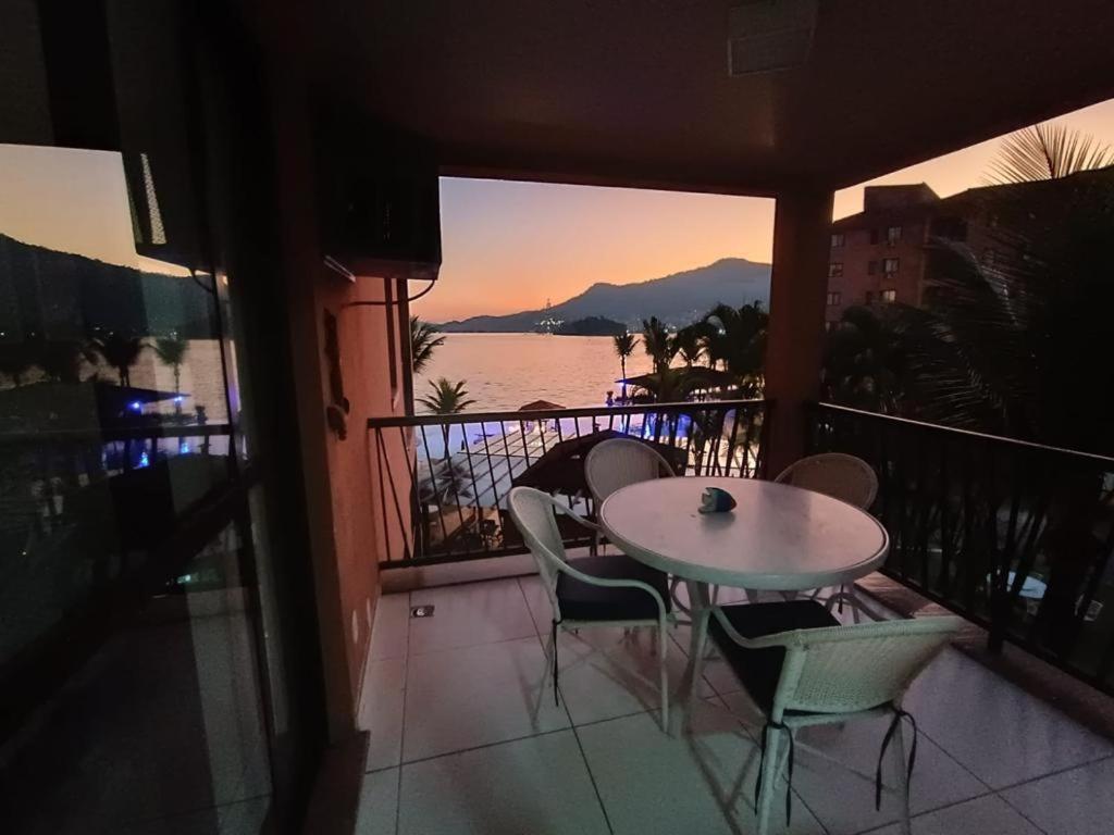 Angra Dos Reis - Apartamentos Com Vista Para O Mar Ou Para Piscina Condominio Porto Bali Kültér fotó